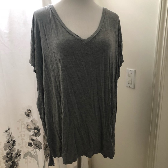 Tops - Grey T-shirt Tops - Grey T-shirt